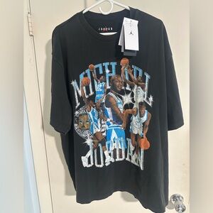 Jordan Men’s Flight Essentials Graphic Carolina Tshirt